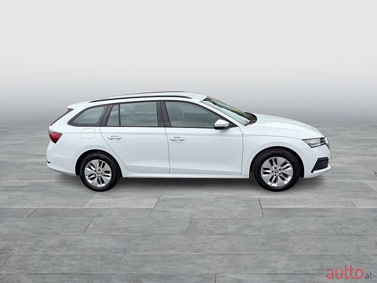2022' Skoda Octavia photo #5