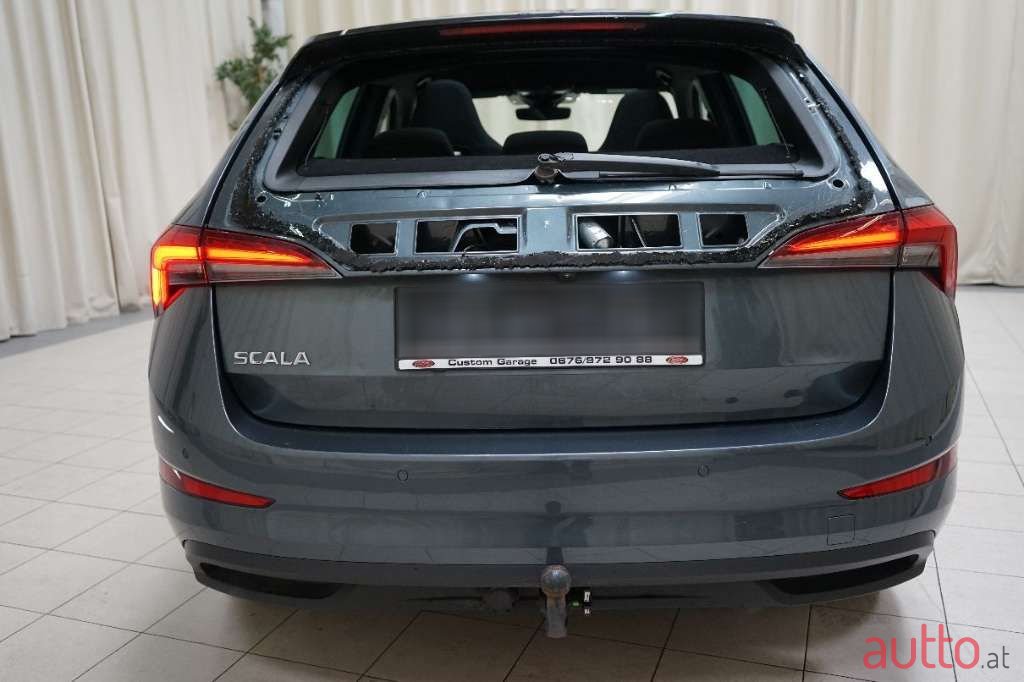 2019' Skoda Scala photo #4