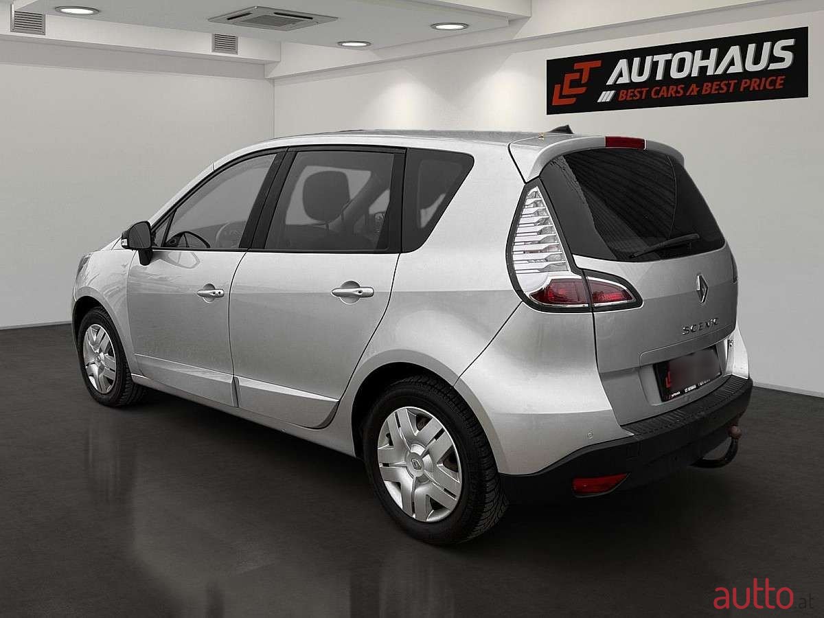 2015' Renault Scenic photo #3