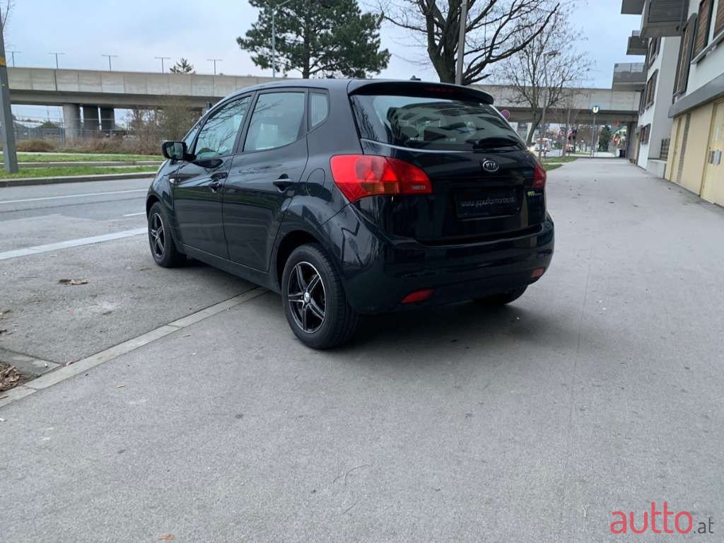 2012' Kia Venga photo #4