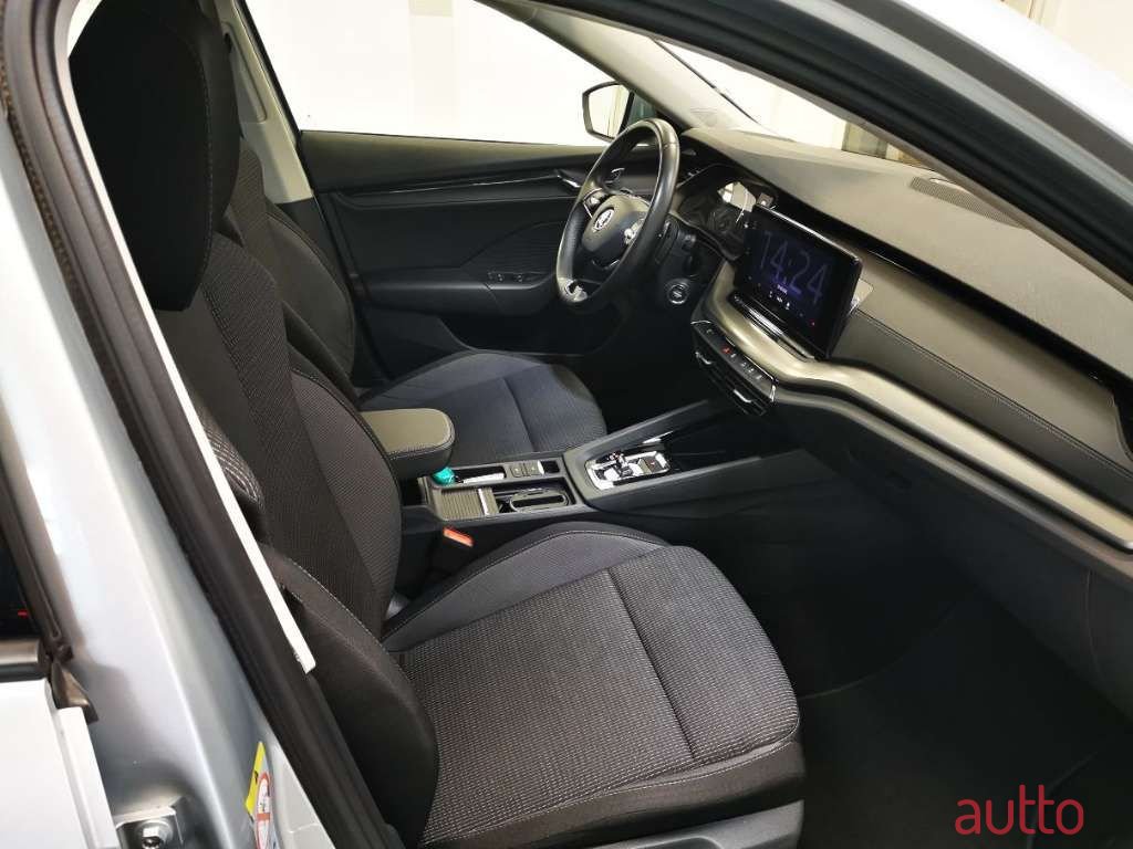 2021' Skoda Octavia photo #4