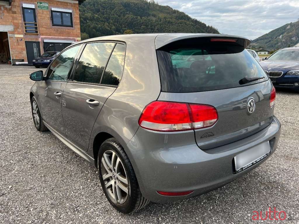 2010' Volkswagen Golf photo #5