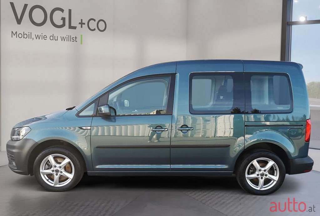 2015' Volkswagen Caddy photo #2