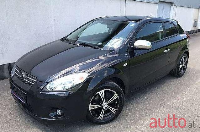 2010' Kia Ceed photo #3