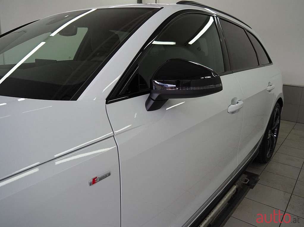 2023' Audi A4 photo #5