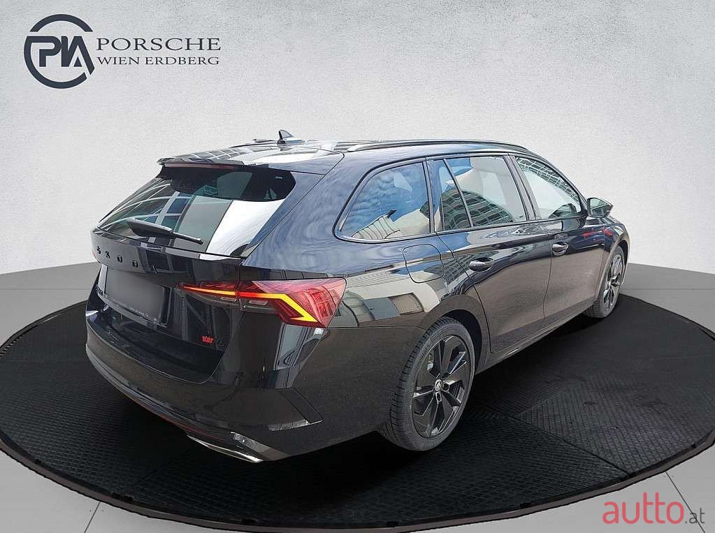 2023' Skoda Octavia photo #2