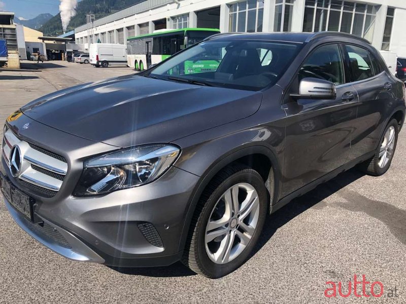 2016' Mercedes-Benz Gla-Klasse photo #1