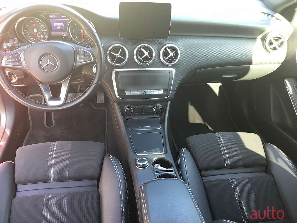 2018' Mercedes-Benz A-Klasse photo #6