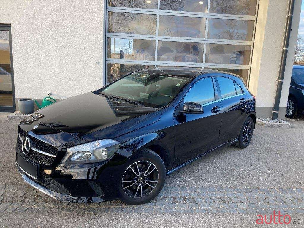 2017' Mercedes-Benz A-Klasse photo #3