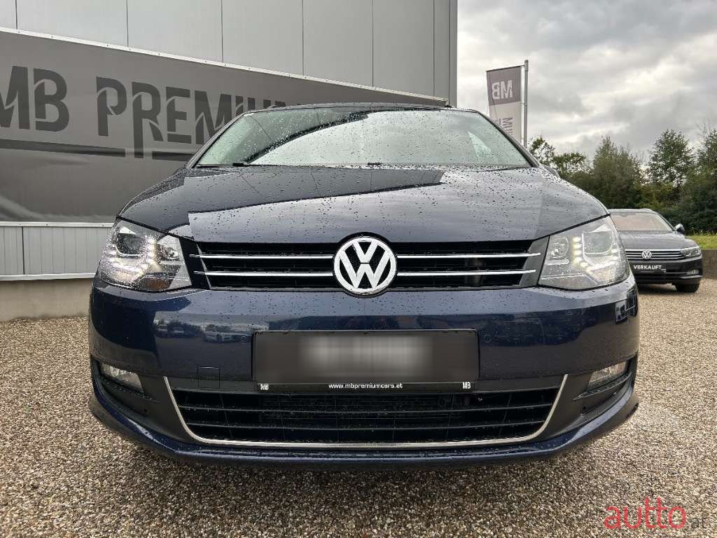 2014' Volkswagen Sharan photo #4