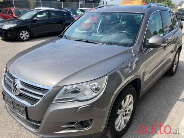 2008' Volkswagen Tiguan photo #1