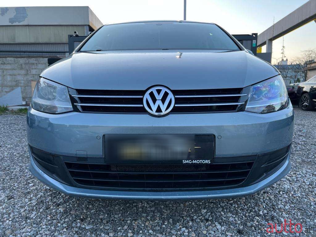 2011' Volkswagen Sharan photo #3