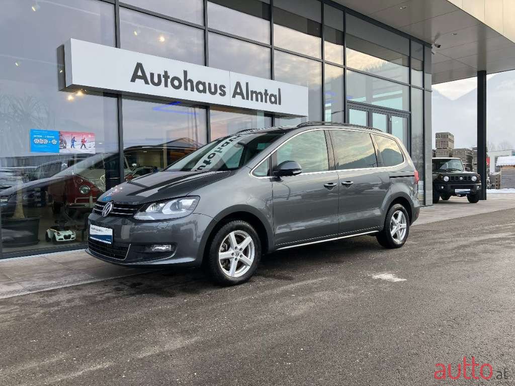 2019' Volkswagen Sharan photo #1
