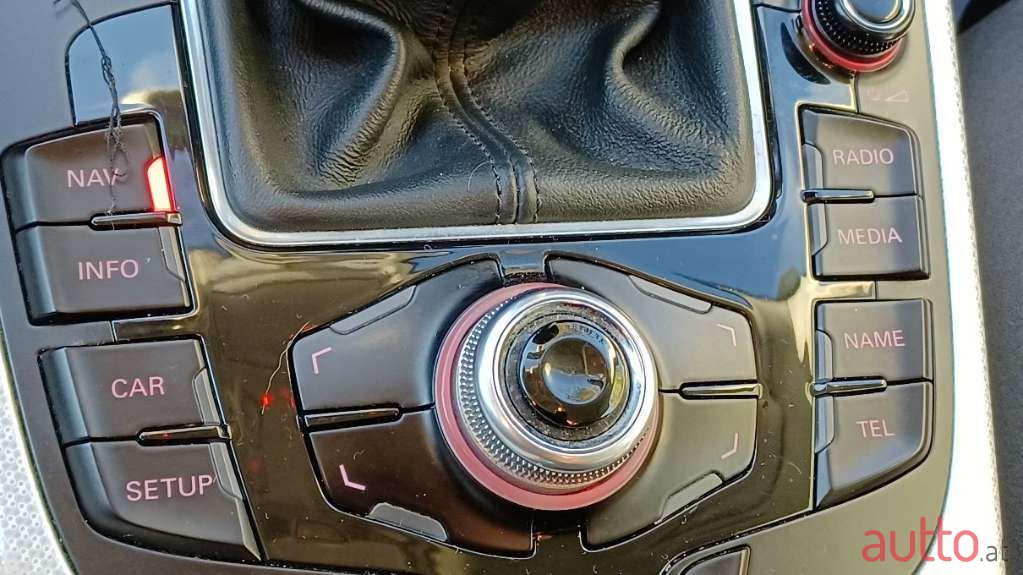 2010' Audi A4 photo #4