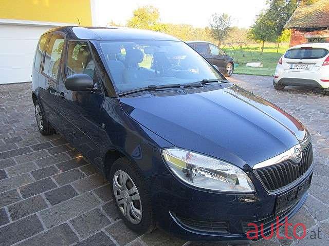2013' Skoda Roomster photo #2