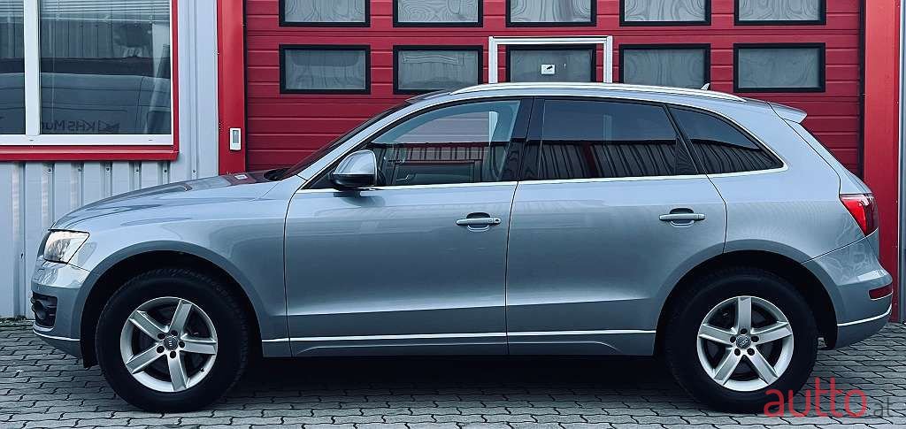 2010' Audi Q5 photo #2