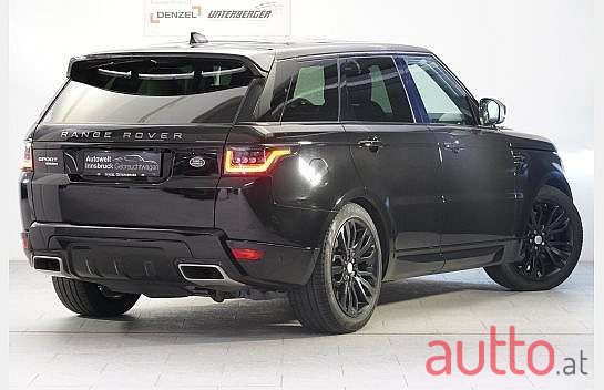 2018' Land Rover Range Rover Sport photo #2