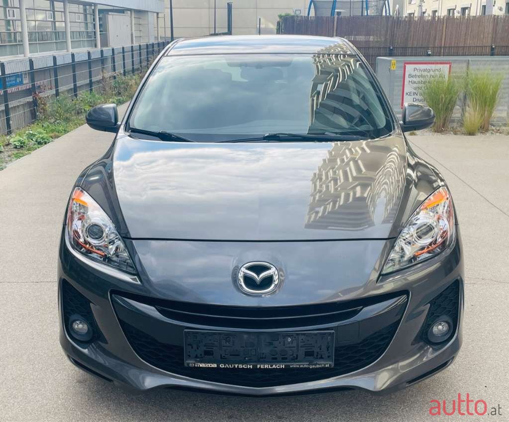 2013' Mazda Mazda3 photo #3