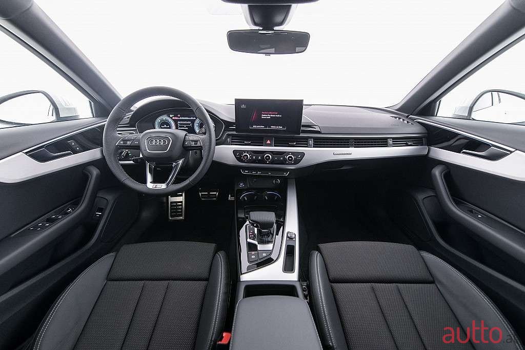 2022' Audi A4 photo #4