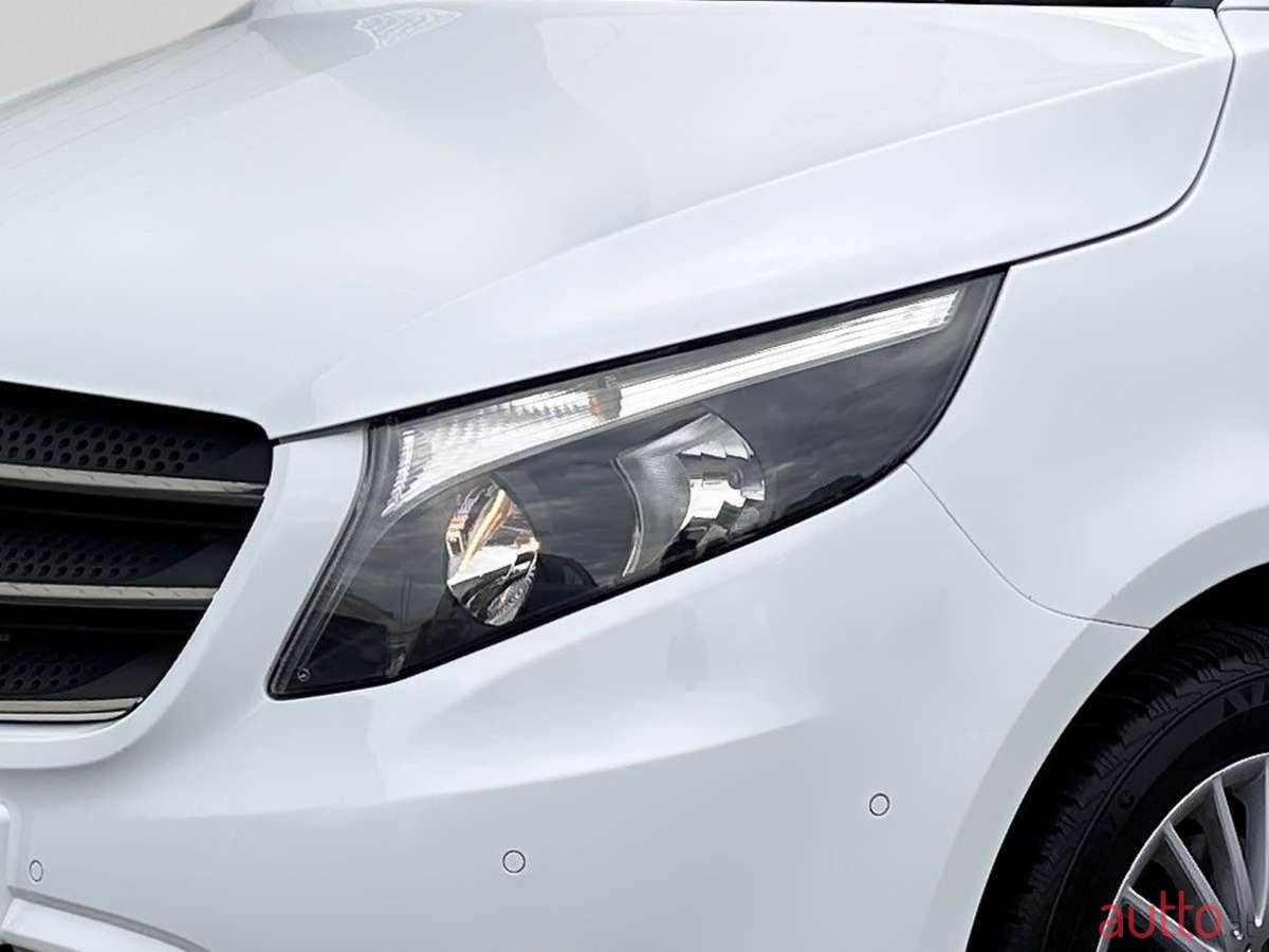 2017' Mercedes-Benz Vito photo #5