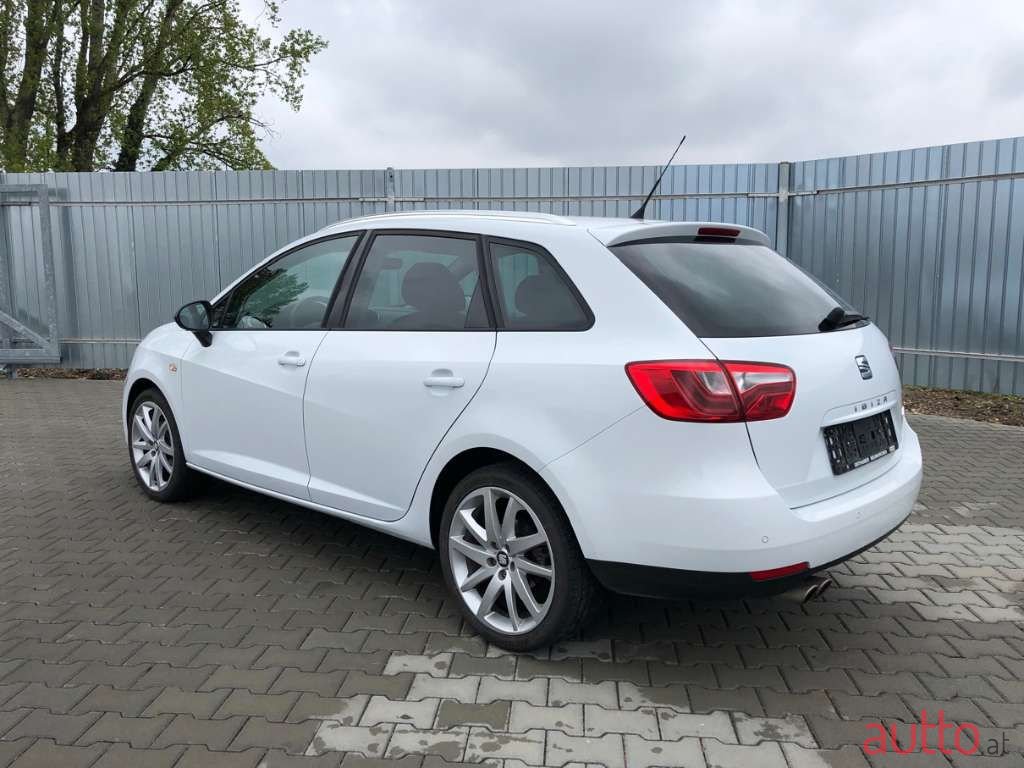 2010' SEAT Ibiza photo #4