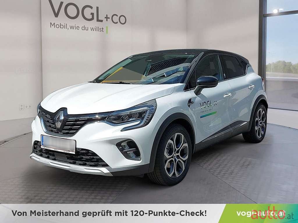 2022' Renault Captur photo #1