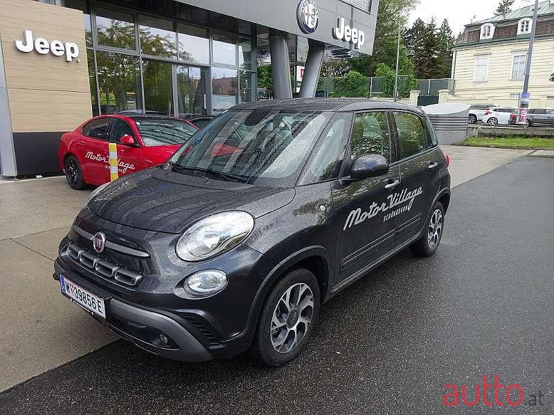 2021' Fiat 500L photo #1