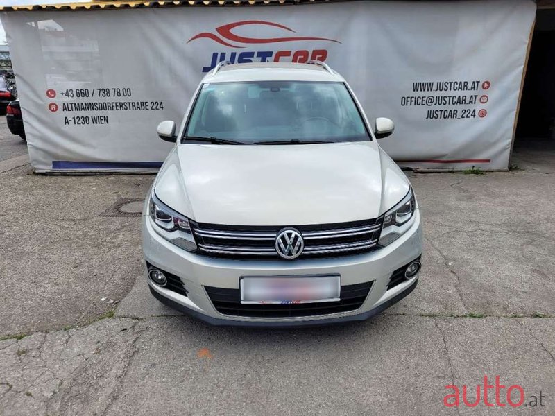 2014' Volkswagen Tiguan photo #2