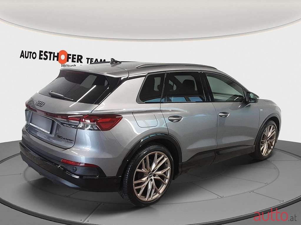 2023' Audi Q4 photo #5