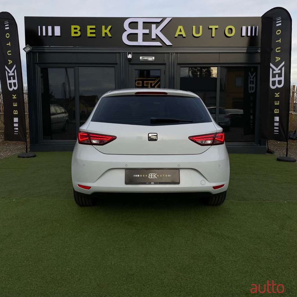 2013' SEAT Leon photo #5