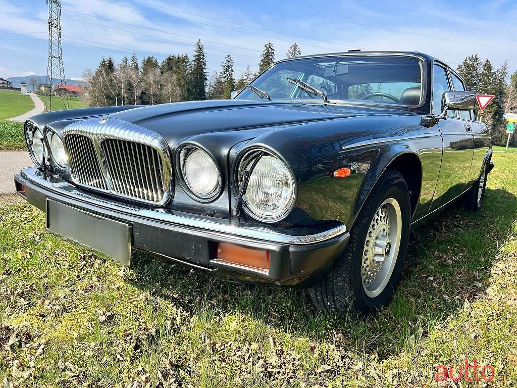 1990' Jaguar XJ photo #1