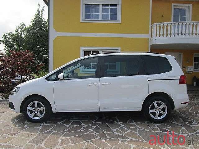 2011' SEAT Alhambra photo #4