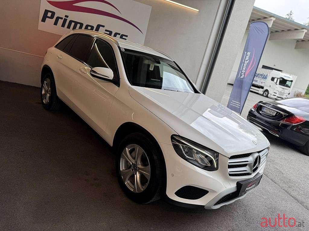 2017' Mercedes-Benz Glc-Klasse photo #2