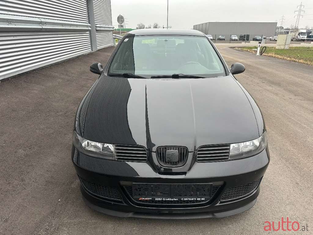 2003' SEAT Leon photo #3