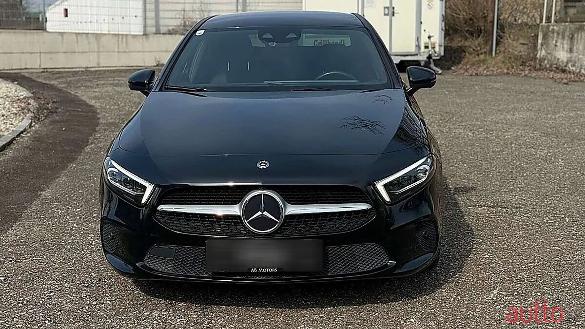 2020' Mercedes-Benz A-Klasse photo #2