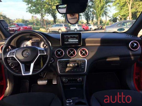 2013' Mercedes-Benz A-Klasse photo #4