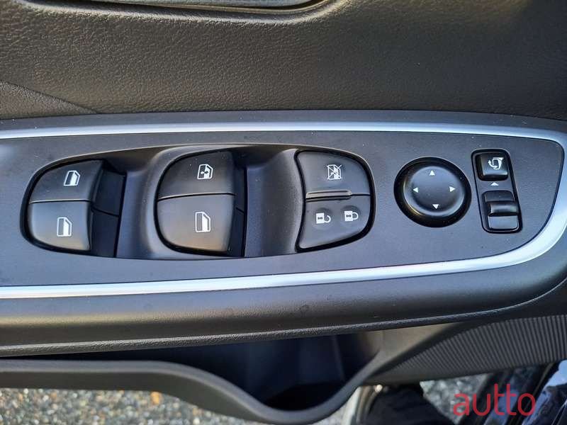 2023' Nissan Micra photo #3