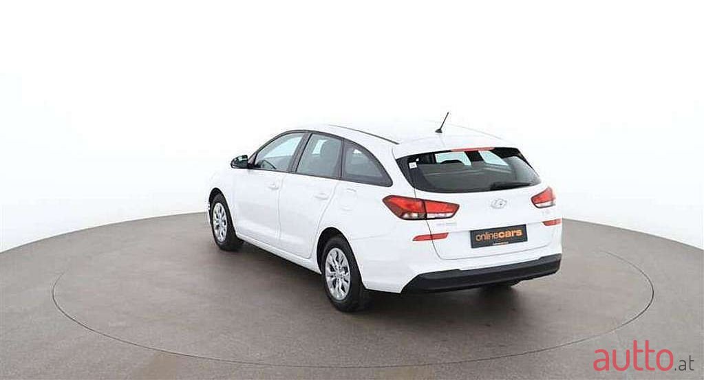 2020' Hyundai i30 photo #4