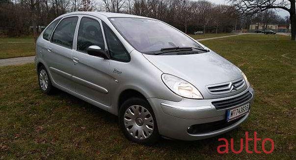 2008' Citroen Xsara Picasso photo #1