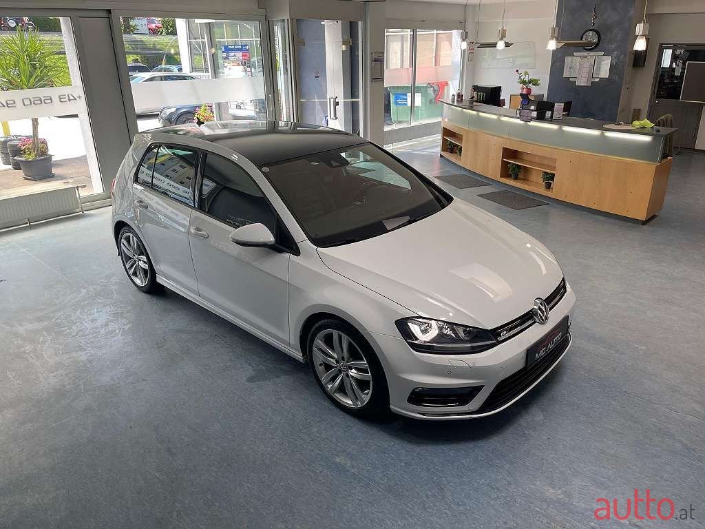 2014' Volkswagen Golf photo #5