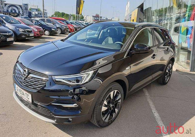 2020' Opel Grandland X photo #1
