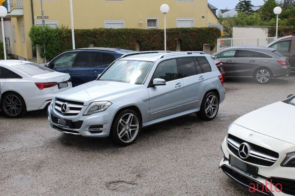 2014' Mercedes-Benz Glk-Klasse photo #2