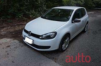 2011' Volkswagen Golf photo #1