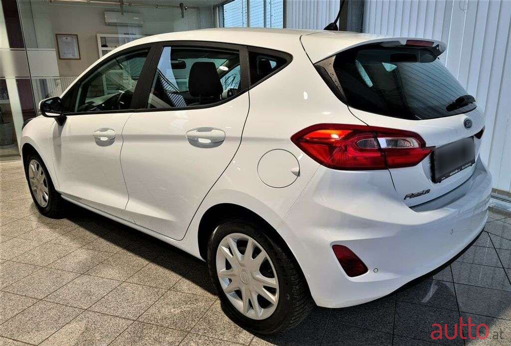 2017' Ford Fiesta photo #3