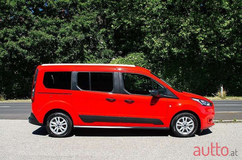 2020' Ford Tourneo photo #3