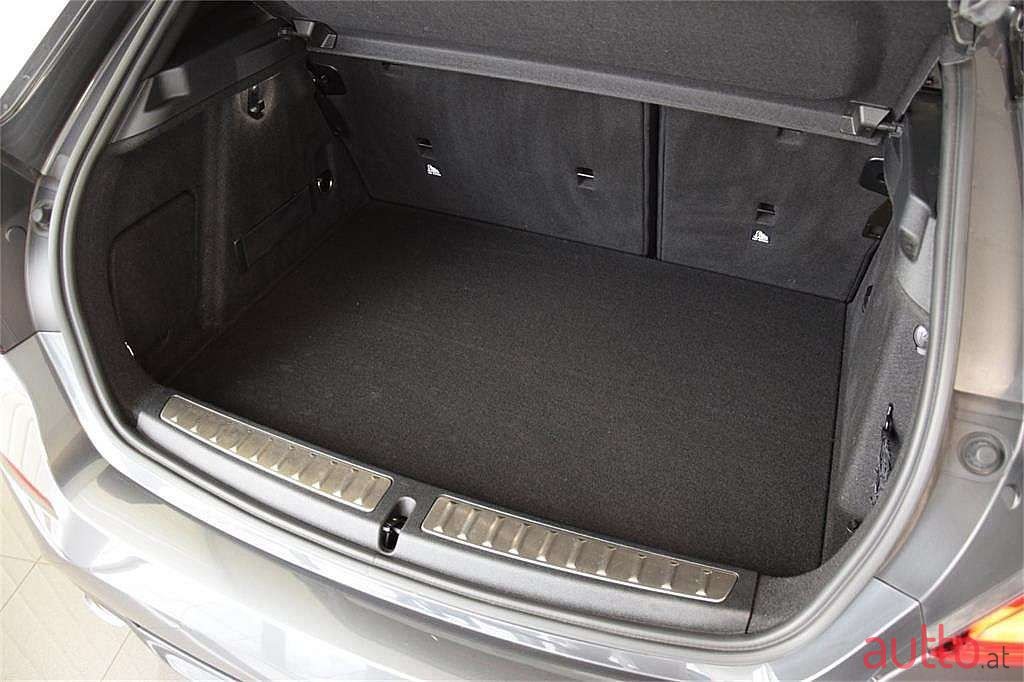 2020' BMW 1Er-Reihe photo #6