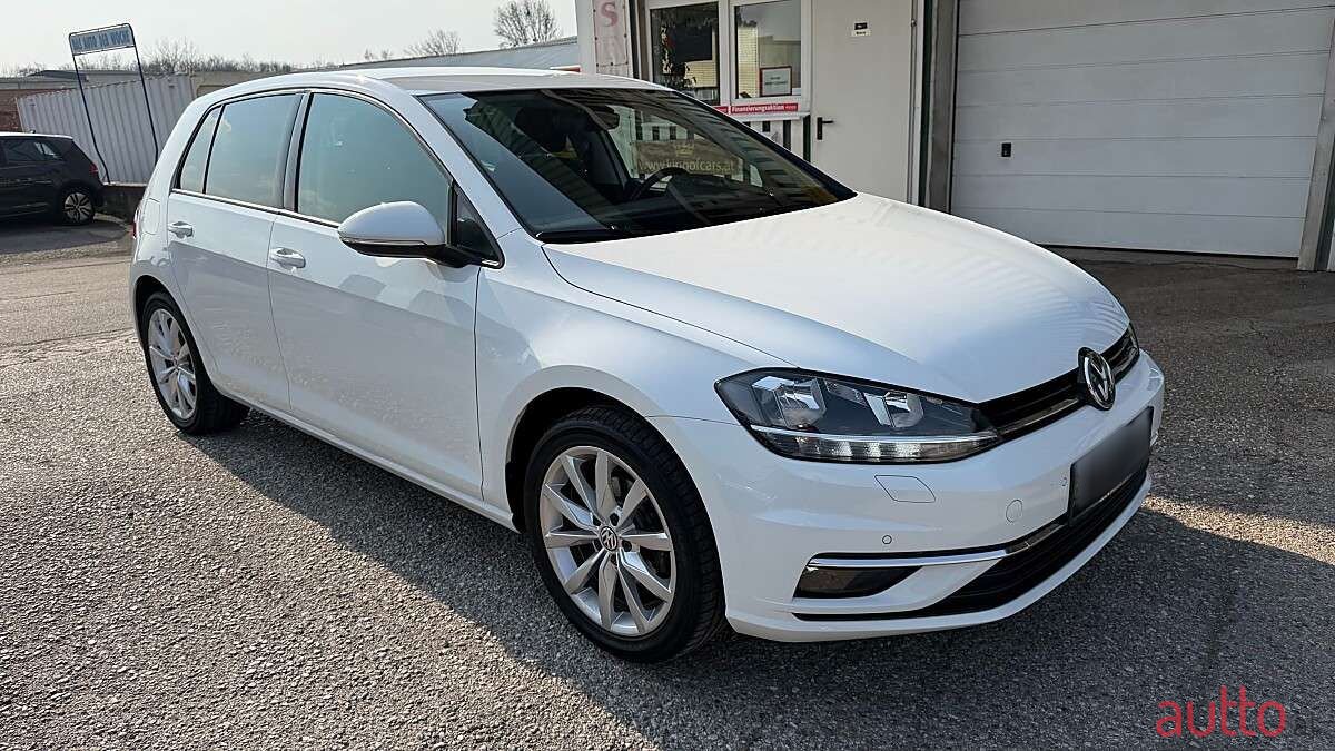 2020' Volkswagen Golf photo #5