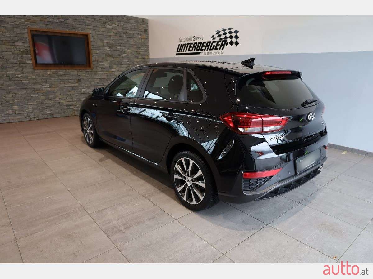 2022' Hyundai i30 photo #3