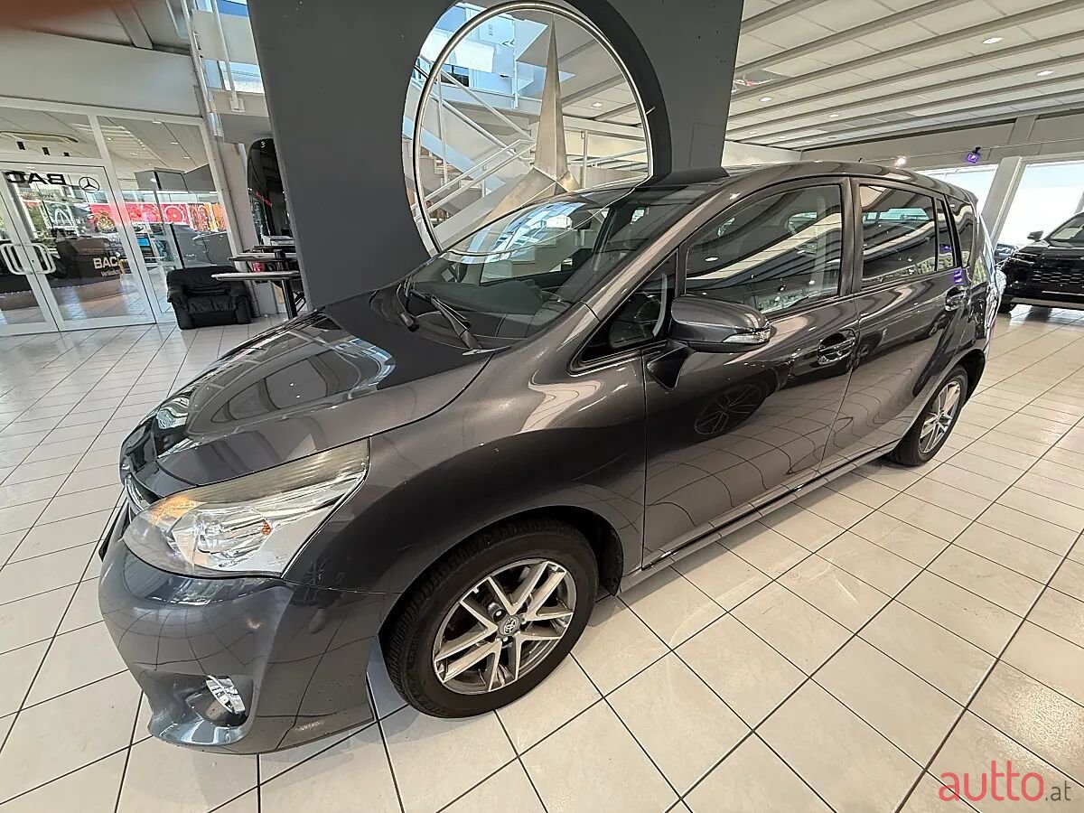 2016' Toyota Verso photo #2