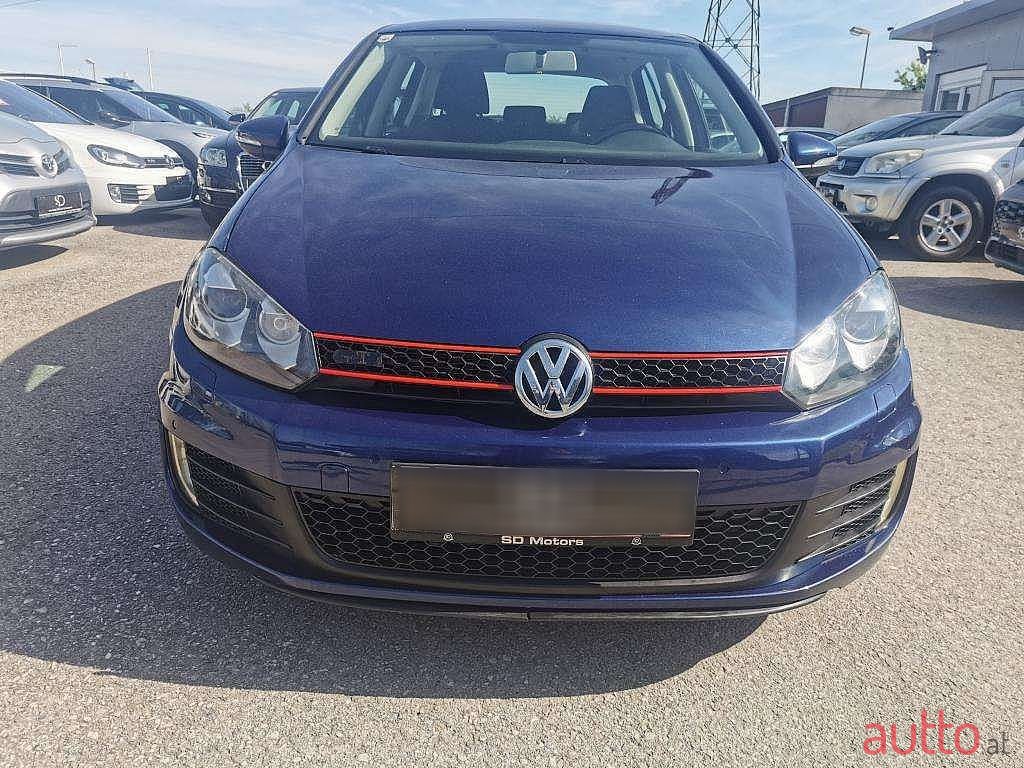 2011' Volkswagen Golf photo #2